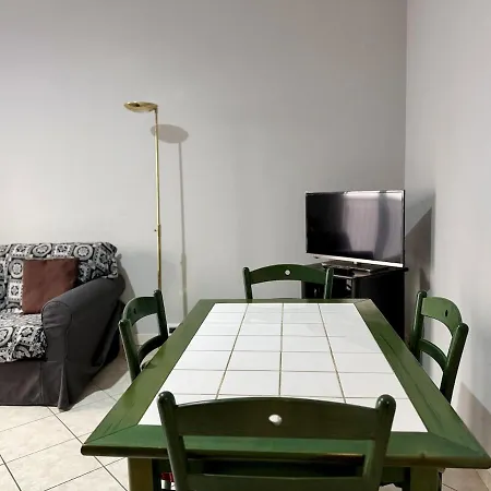 Host4u - In Centro A Con Balcone - Casa Margherita Apartmán Imperia