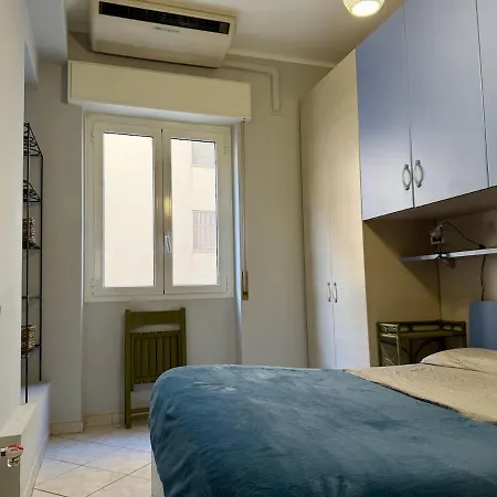 Host4u - In Centro A Con Balcone - Casa Margherita Imperia